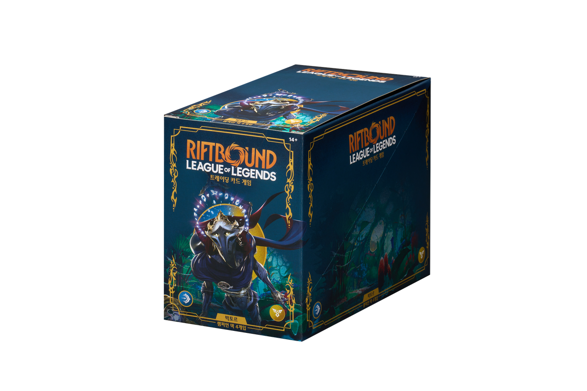 Origins Champion Deck Viktor Display